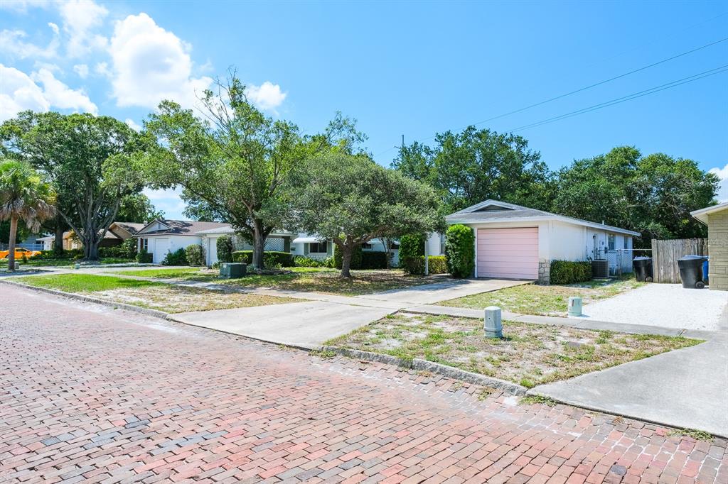 Homes for sale in Saint Petersburg, FL | 6550 3Rd Ave S, Saint Petersburg, FL 33707 | MLS# U8165203