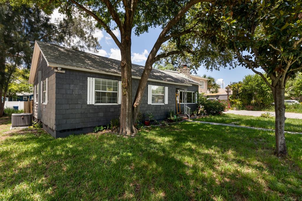 Homes for sale in Saint Petersburg, FL | 4925 2Nd Ave S, Saint Petersburg, FL 33707 | MLS# T3386425