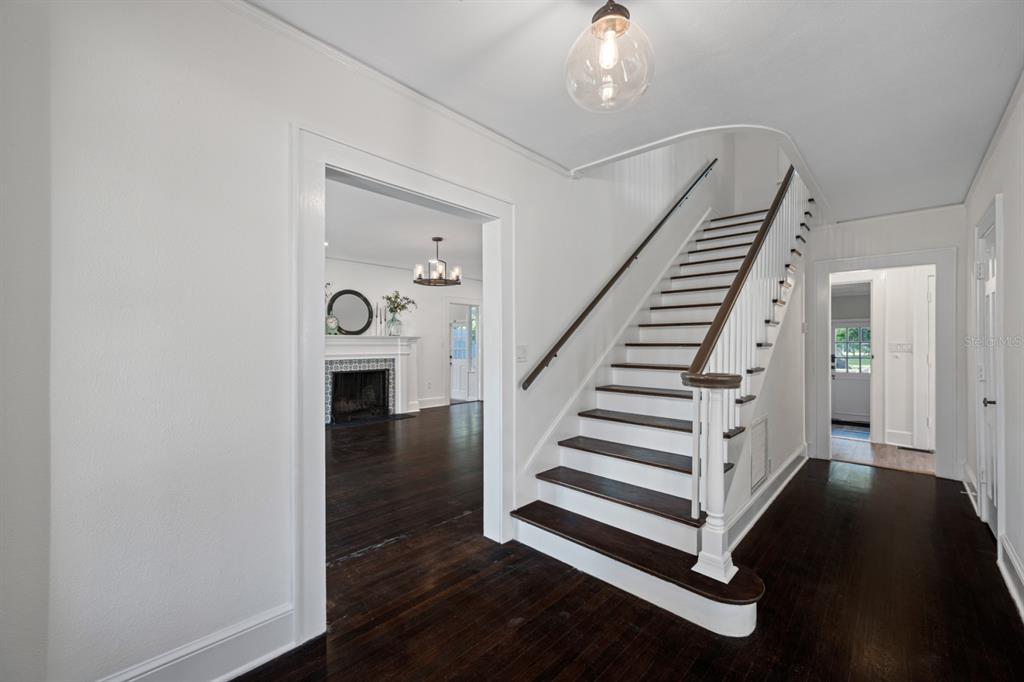 Homes for sale in Clearwater, FL | 320 N Betty Ln, Clearwater, FL 33755 | MLS# A4553693