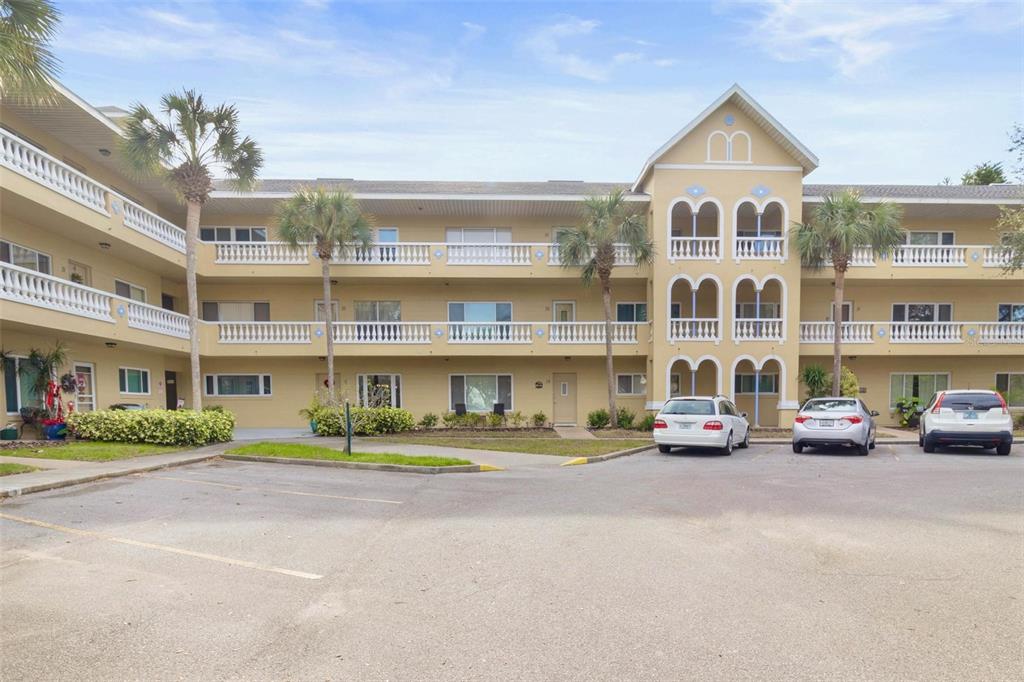 Homes for sale in Clearwater, FL | 2221 Norwegian Dr #35, Clearwater, FL 33763 | MLS# U8187811