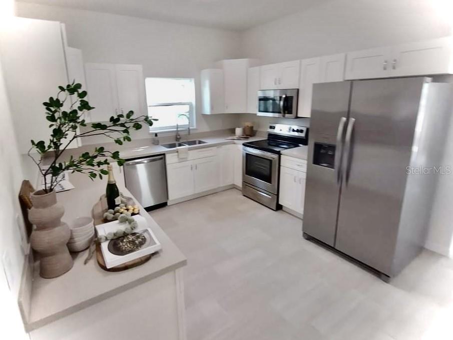 Homes for sale in Sebring, FL | 1402 Mallovca Ct, Sebring, FL 33870 | MLS# A4559943