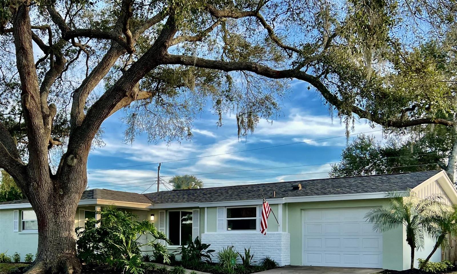 Homes for sale in Sarasota, FL | 3114 Markridge Rd, Sarasota, FL 34231 | MLS# A4561545