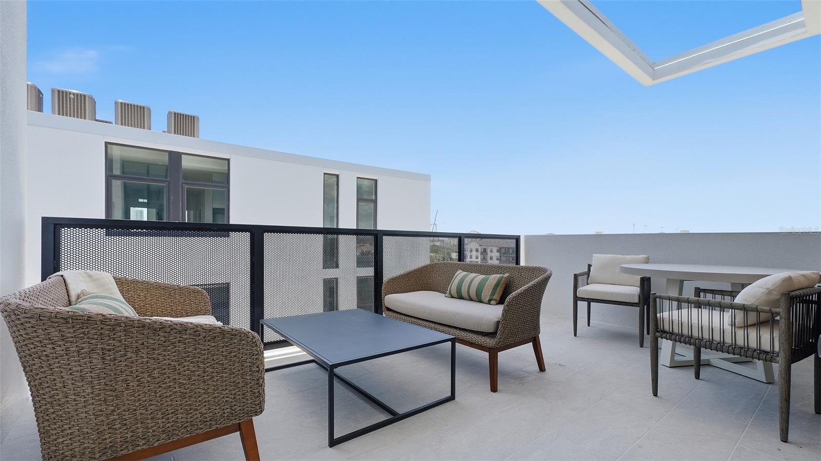 4th image of 430 Kumquat Ct, Sarasota, FL 34236