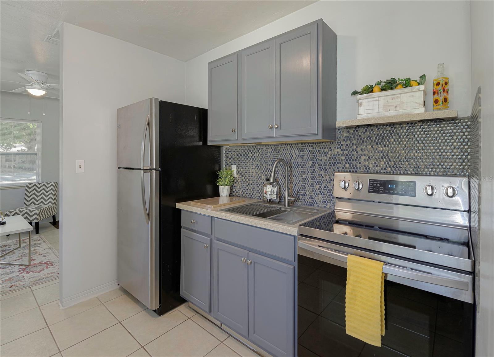 Homes for sale in Saint Petersburg, FL | 1611 28Th St S, Saint Petersburg, FL 33712 | MLS# U8194611