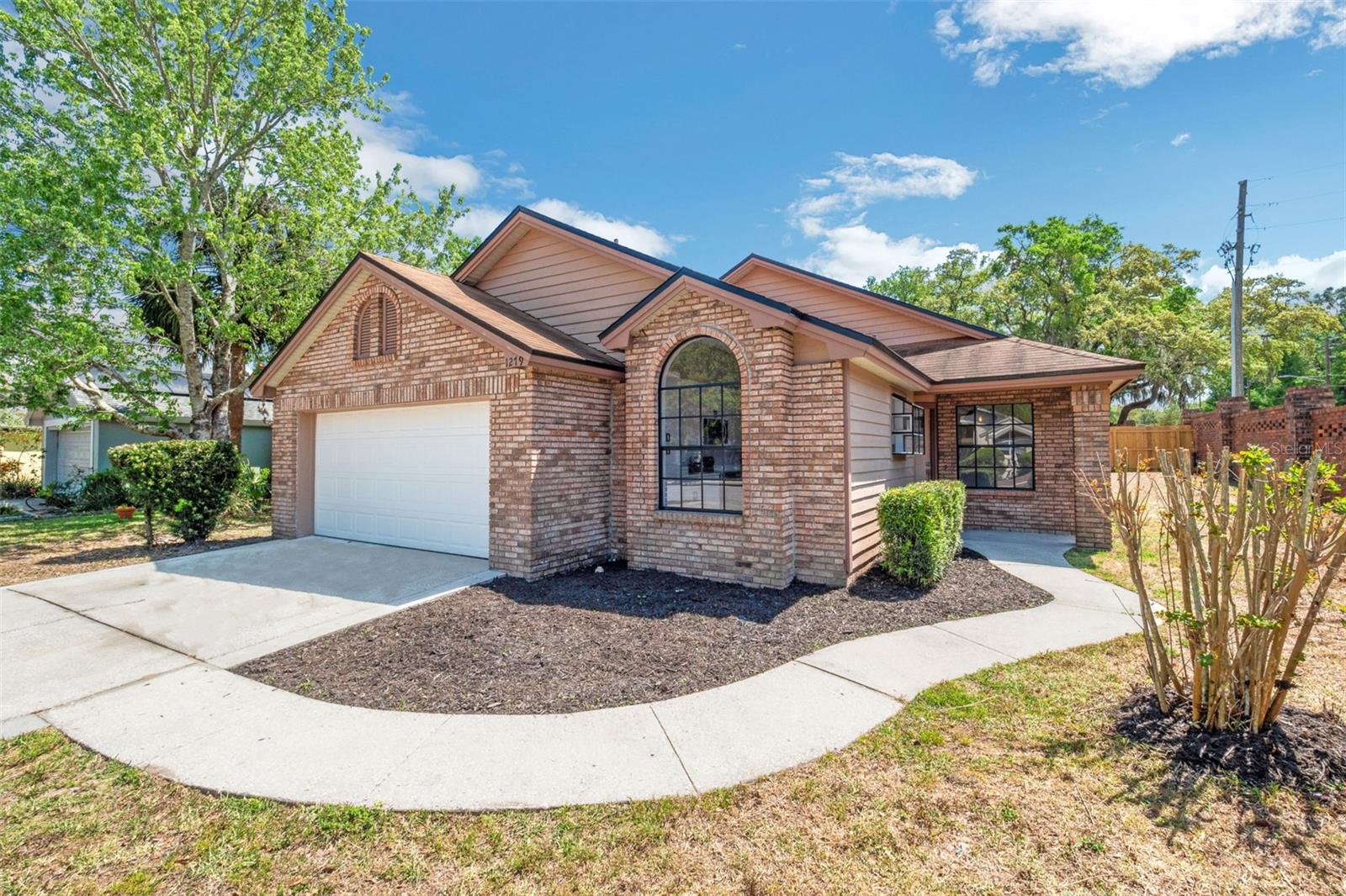 Homes for sale in Apopka, FL | 1279 Whispering Winds Ct, Apopka, FL 32703 | MLS# A4565520