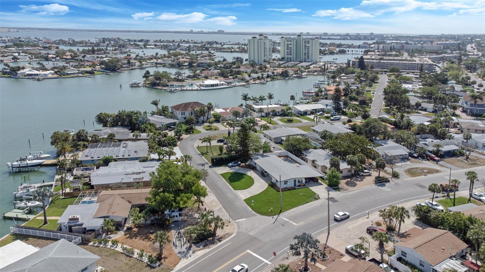 Homes for sale in St Pete Beach, FL | 6875 Gulf Winds Dr, St Pete Beach, FL 33706 | MLS# A4566588