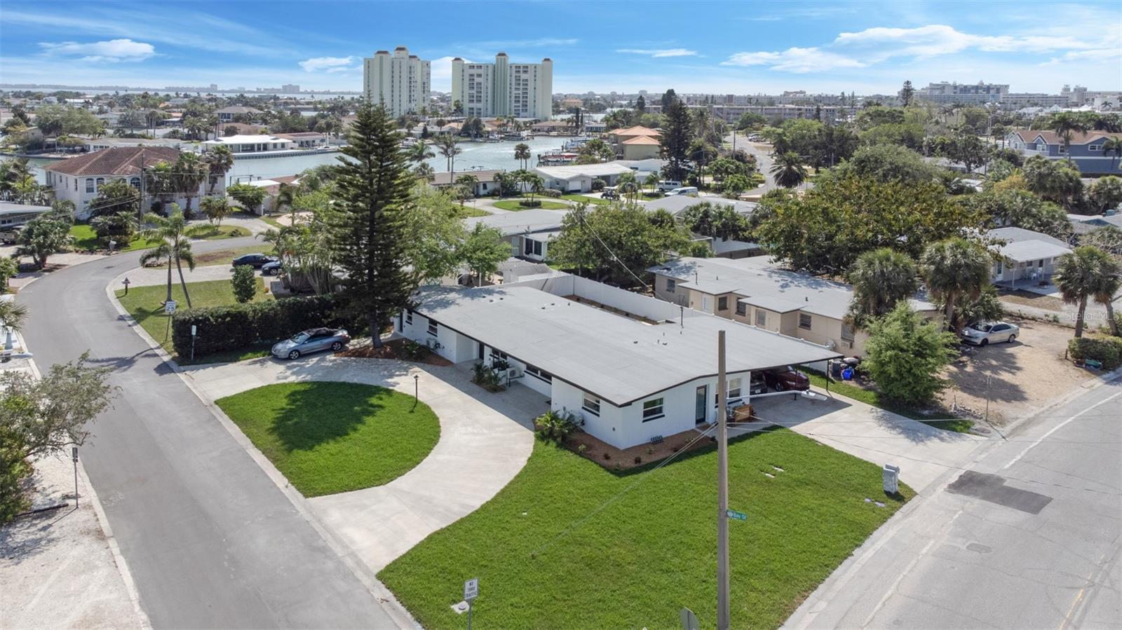 Homes for sale in St Pete Beach, FL | 6875 Gulf Winds Dr, St Pete Beach, FL 33706 | MLS# A4566588