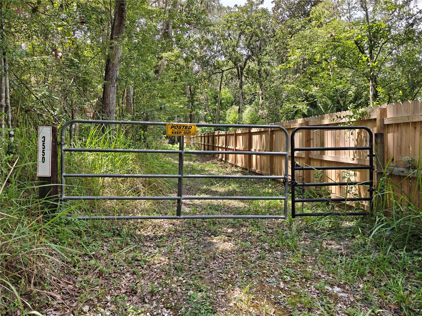 1st image of 9550 Nw 230 St E, Micanopy, FL 32667 | MLS# GC512488