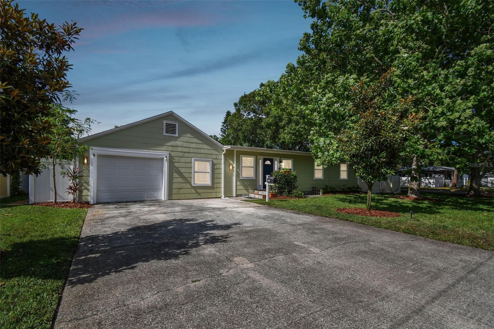 Homes for sale in Saint Petersburg, FL | 4101 11Th Ave N, Saint Petersburg, FL 33713 | MLS# U8199184