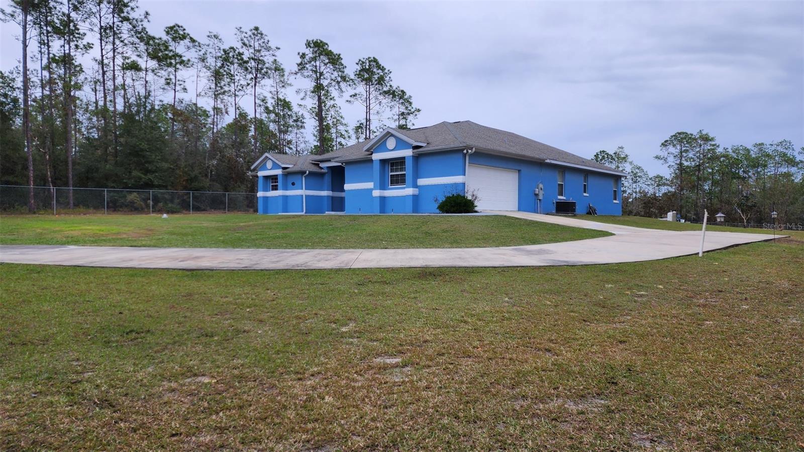 Homes for sale in Dunnellon, FL | 4527 Sw Zinnia Ct, Dunnellon, FL 34431 | MLS# A4569142