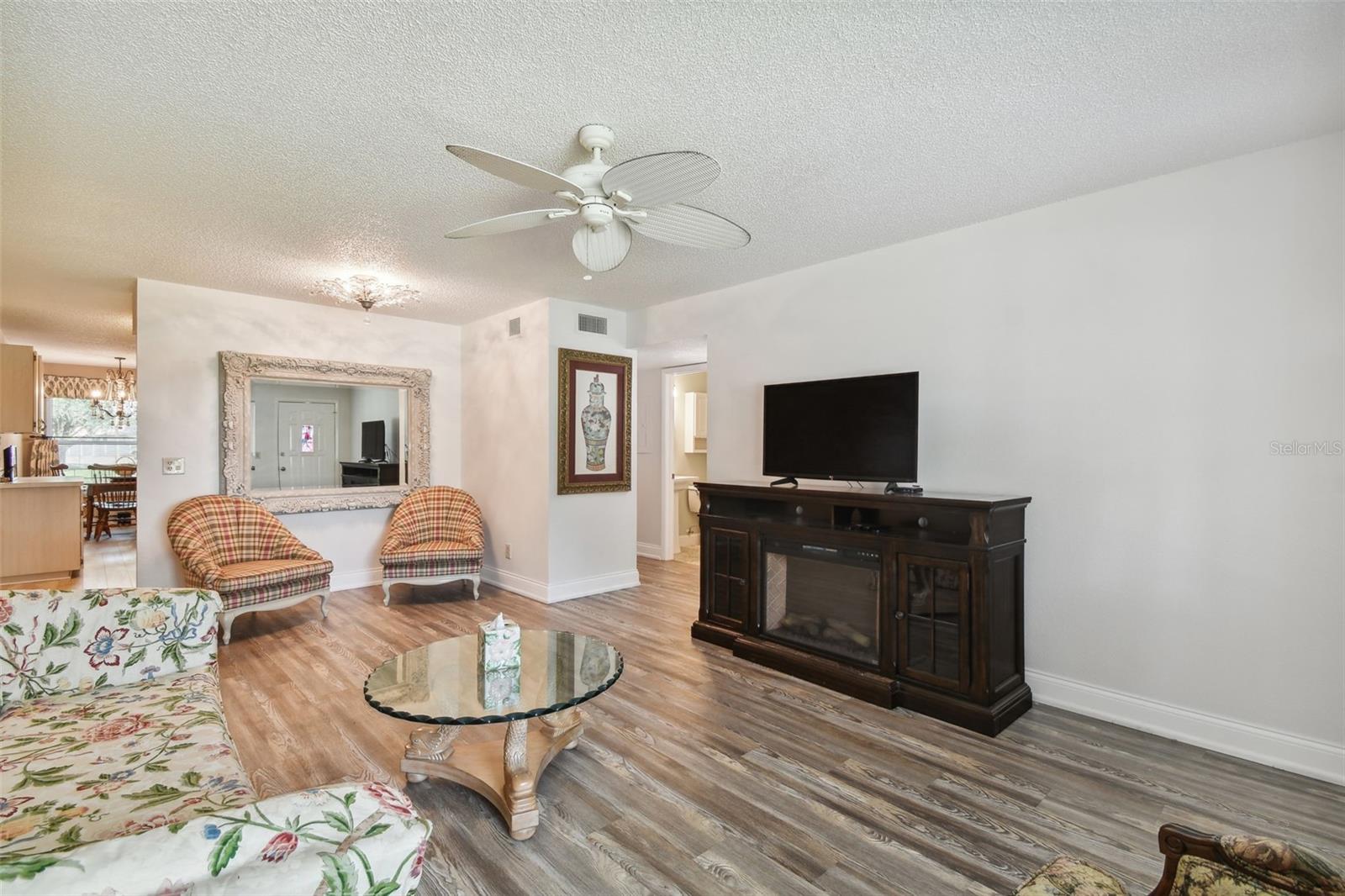 Homes for sale in Clearwater, FL | 2221 Norwegian Dr #9, Clearwater, FL 33763 | MLS# U8203812
