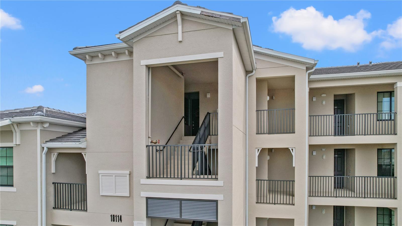 Homes for sale in Lakewood Ranch, FL | 18114 Gawthrop Dr #402, Lakewood Ranch, FL 34211 | MLS# A4582415