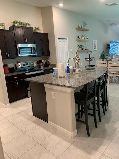 Homes for sale in Sun City Center, FL | 15715 Fort Island Pl, Sun City Center, FL 33573 | MLS# A4583238