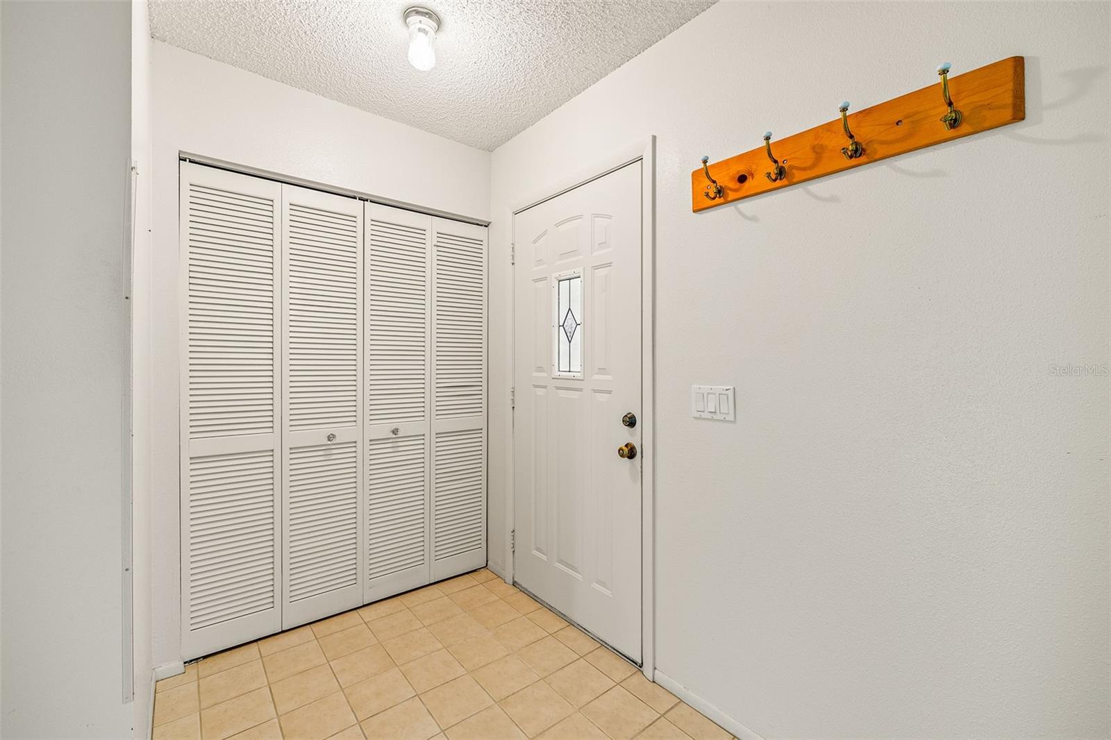 Homes for sale in Clearwater, FL | 2221 Norwegian Dr #19, Clearwater, FL 33763 | MLS# U8216612