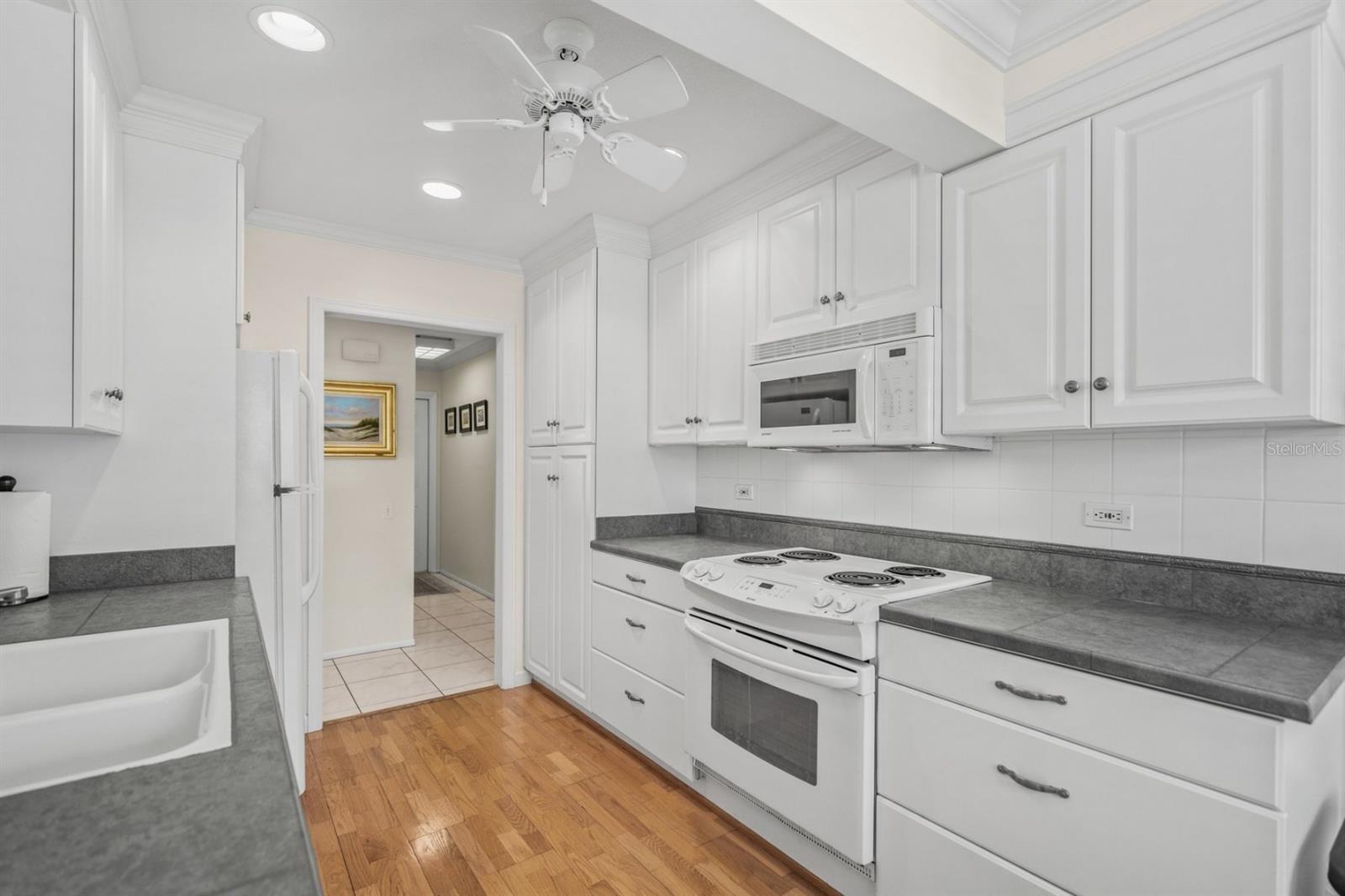 Homes for sale in Sarasota, FL | 5579 Cape Aqua Dr, Sarasota, FL 34242 | MLS# A4586840