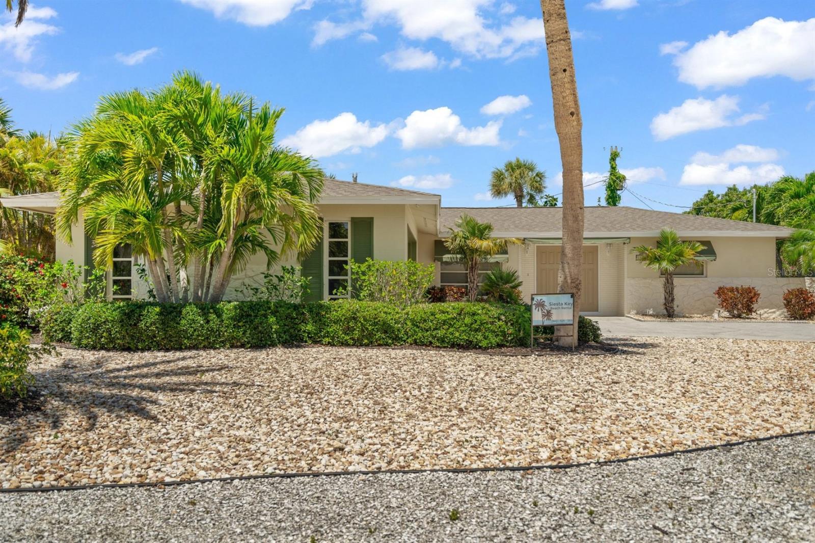 Homes for sale in Sarasota, FL | 5579 Cape Aqua Dr, Sarasota, FL 34242 | MLS# A4586840