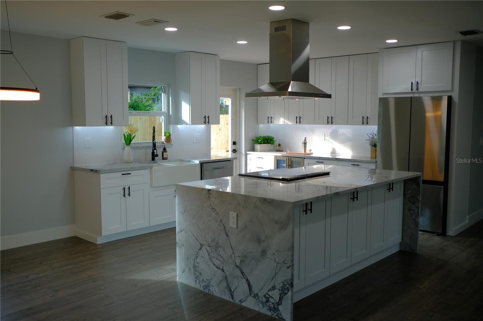 3rd image of 135 24Th Ave Se, Saint Petersburg, FL 33705 | MLS# T3486150