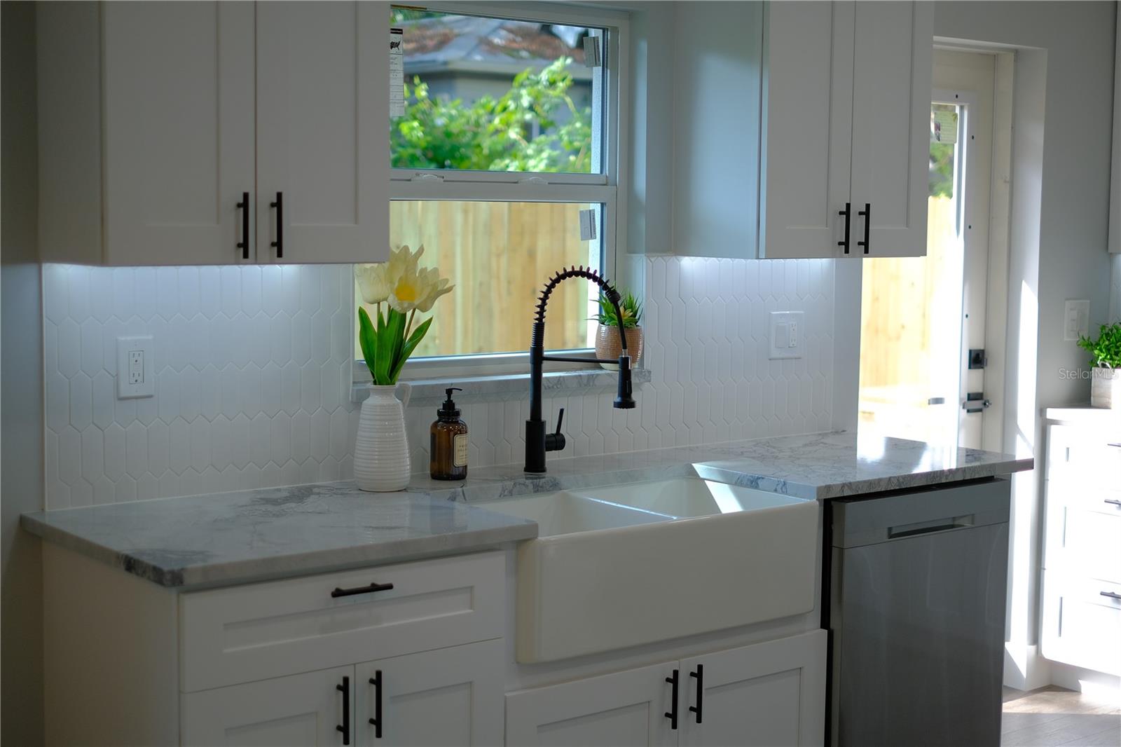 4th image of 135 24Th Ave Se, Saint Petersburg, FL 33705 | MLS# T3486150