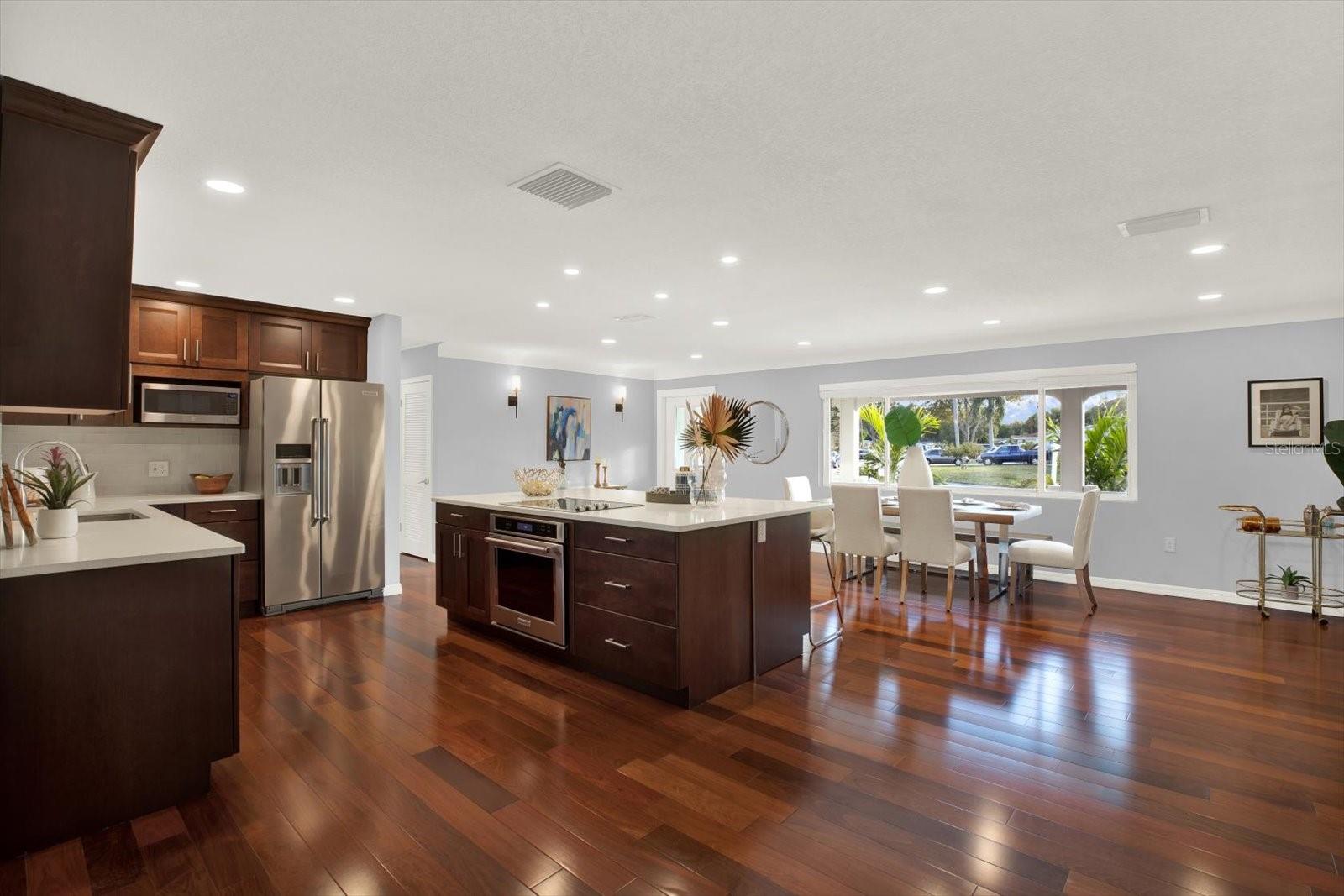 4th image of 6101 37Th Ave N, Saint Petersburg, FL 33710 | MLS# U8225024