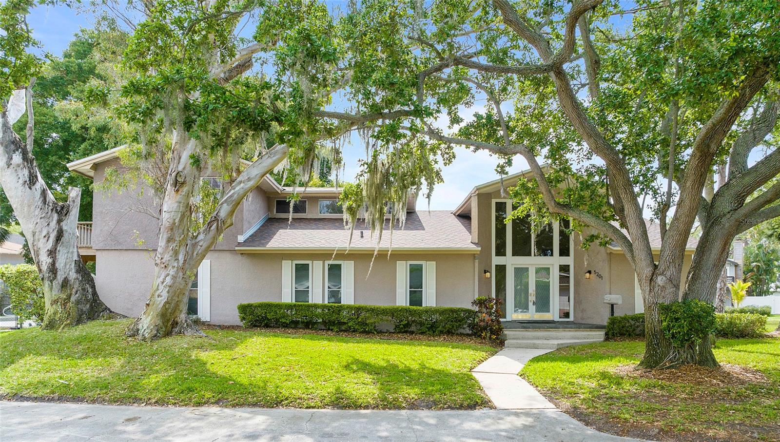 Homes for sale in Saint Petersburg, FL | 5201 Huntington St Ne, Saint Petersburg, FL 33703 | MLS# U8236137