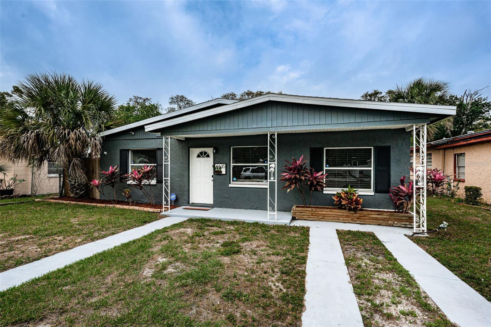 Homes for sale in Saint Petersburg, FL | 1635 40Th St S, Saint Petersburg, FL 33711 | MLS# A4606145