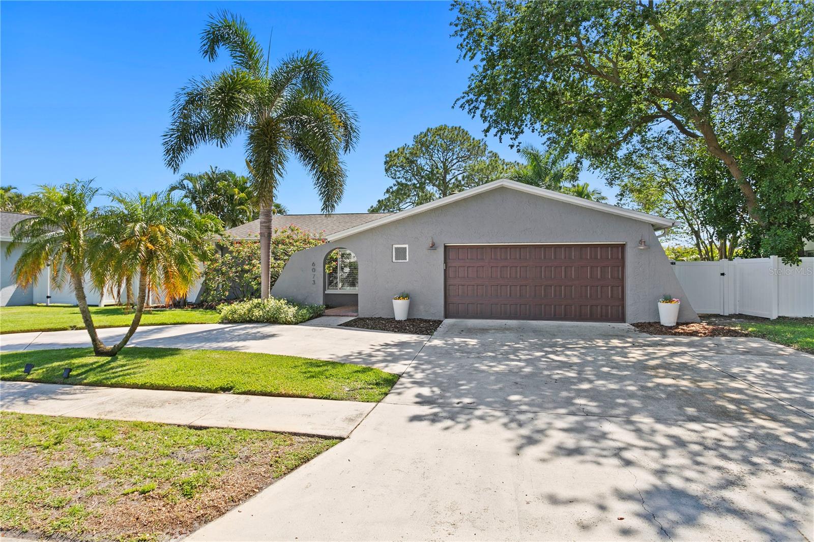Homes for sale in Saint Petersburg, FL | 6073 Tanglewood Dr Ne, Saint Petersburg, FL 33703 | MLS# U8240037