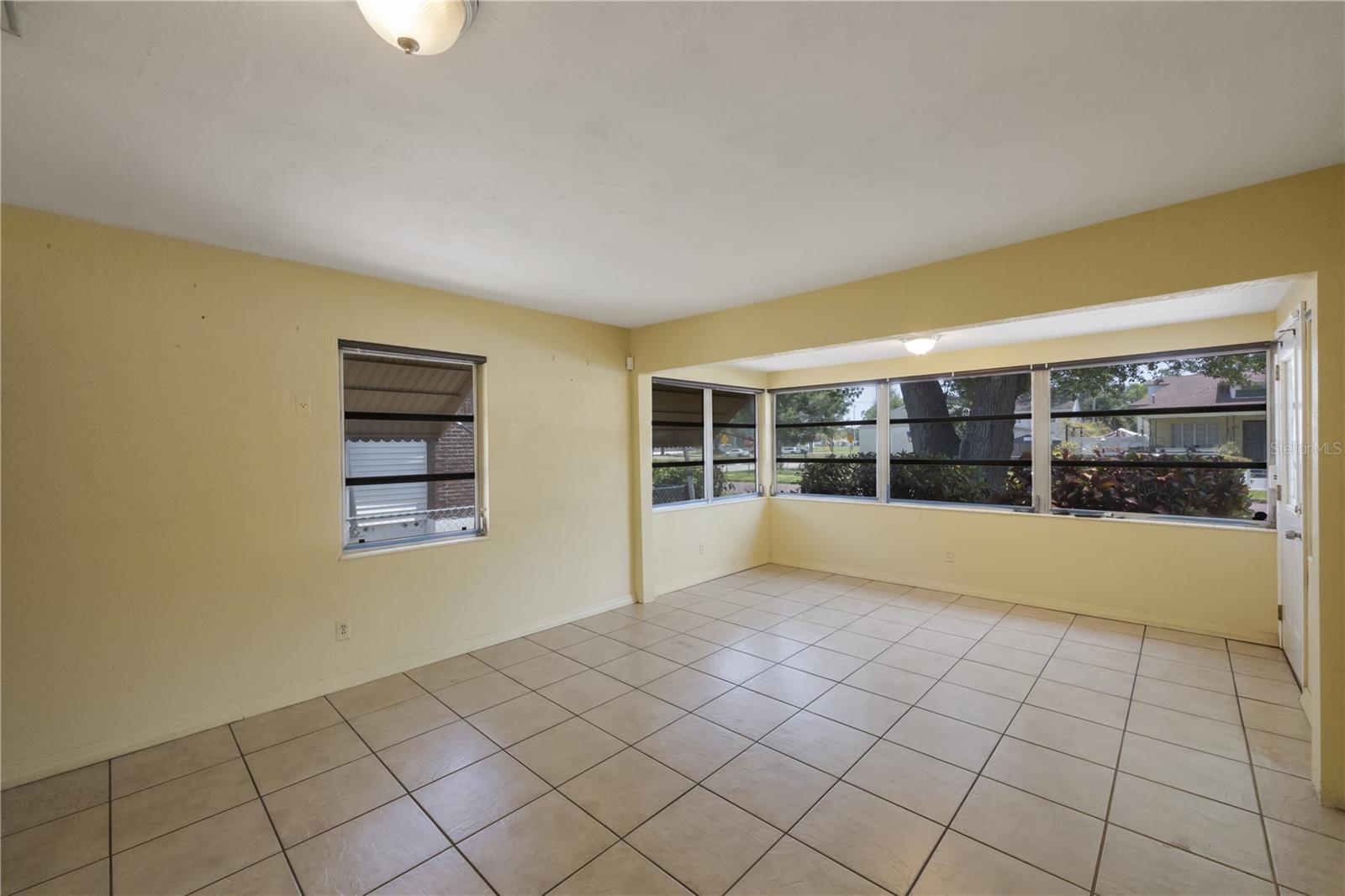 Homes for sale in Saint Petersburg, FL | 711 19Th Ave S, Saint Petersburg, FL 33705 | MLS# U8243205