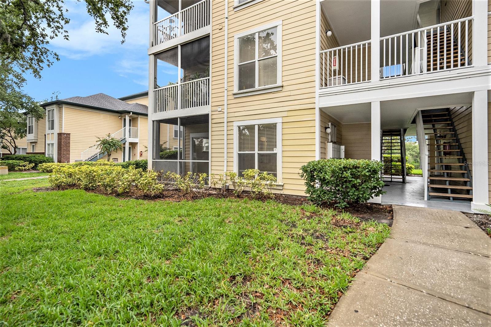 2nd image of 4115 Chatham Oak Ct #206, Tampa, FL 33624 | MLS# U8248992