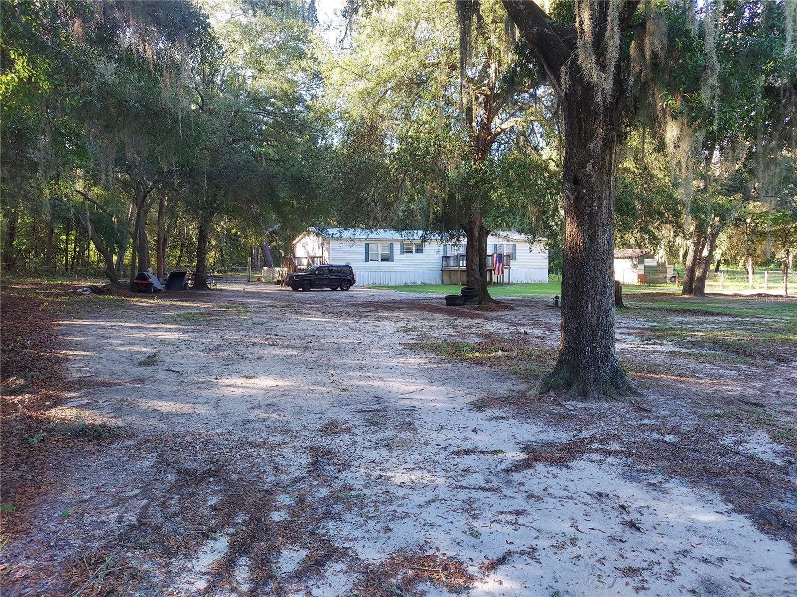 Homes for sale in Interlachen, FL | 104 Gardner, Interlachen, FL 32148 | MLS# FC303349