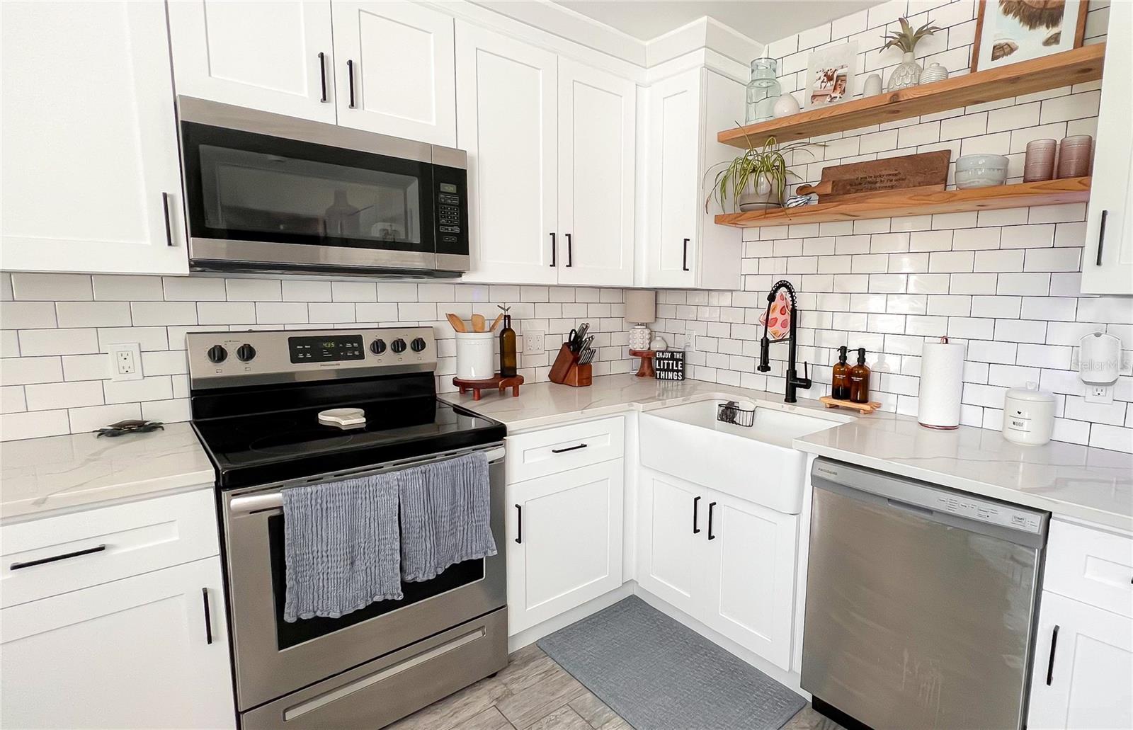 5th image of 1317 Essex Dr N, Saint Petersburg, FL 33710 | MLS# TB8304168