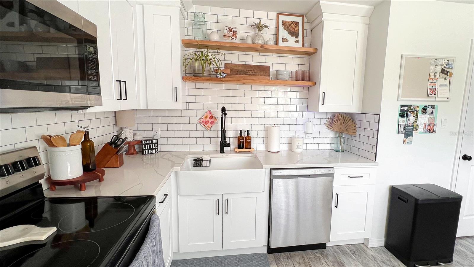 4th image of 1317 Essex Dr N, Saint Petersburg, FL 33710 | MLS# TB8304168