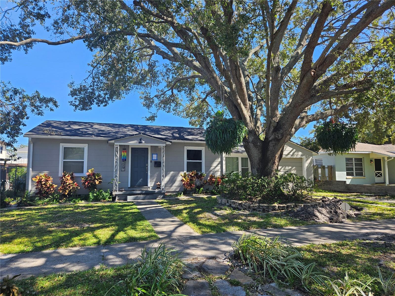 1st image of 2905 13Th St N, Saint Petersburg, FL 33704 | MLS# TB8312429