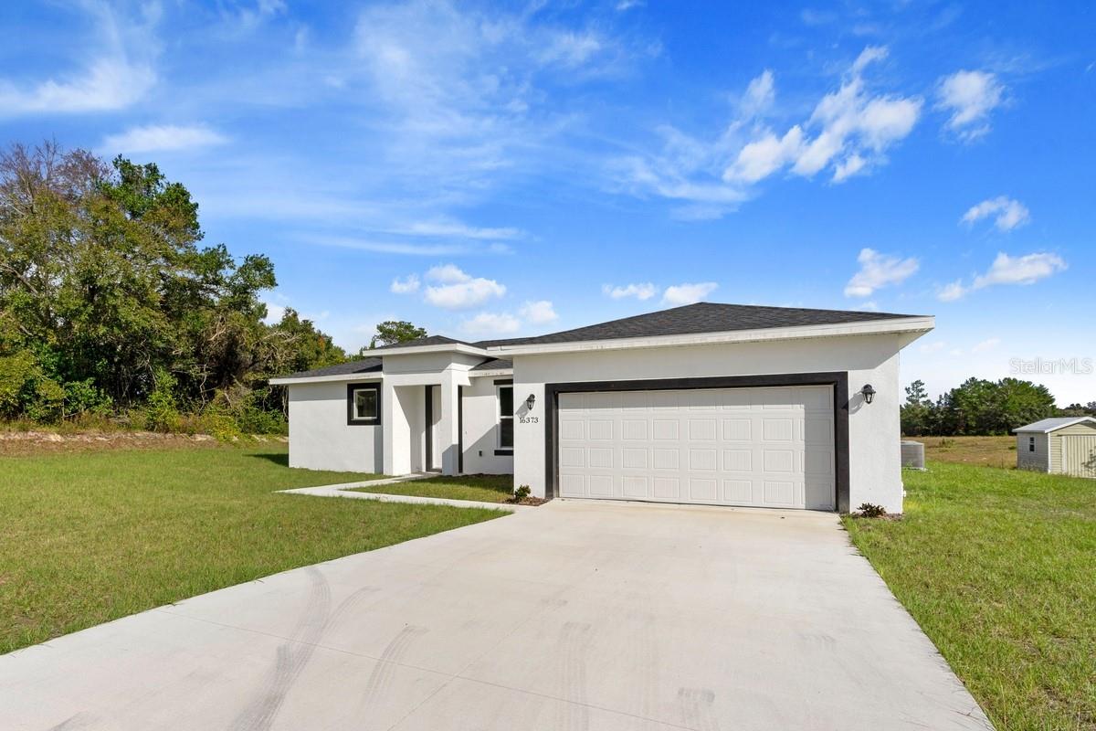Photo 2 of Single Family Residence at 16373 Southwest 48th Cir, Ocala, FL 34473 | MLS# O6251757 | | Sold on 2025-01-06