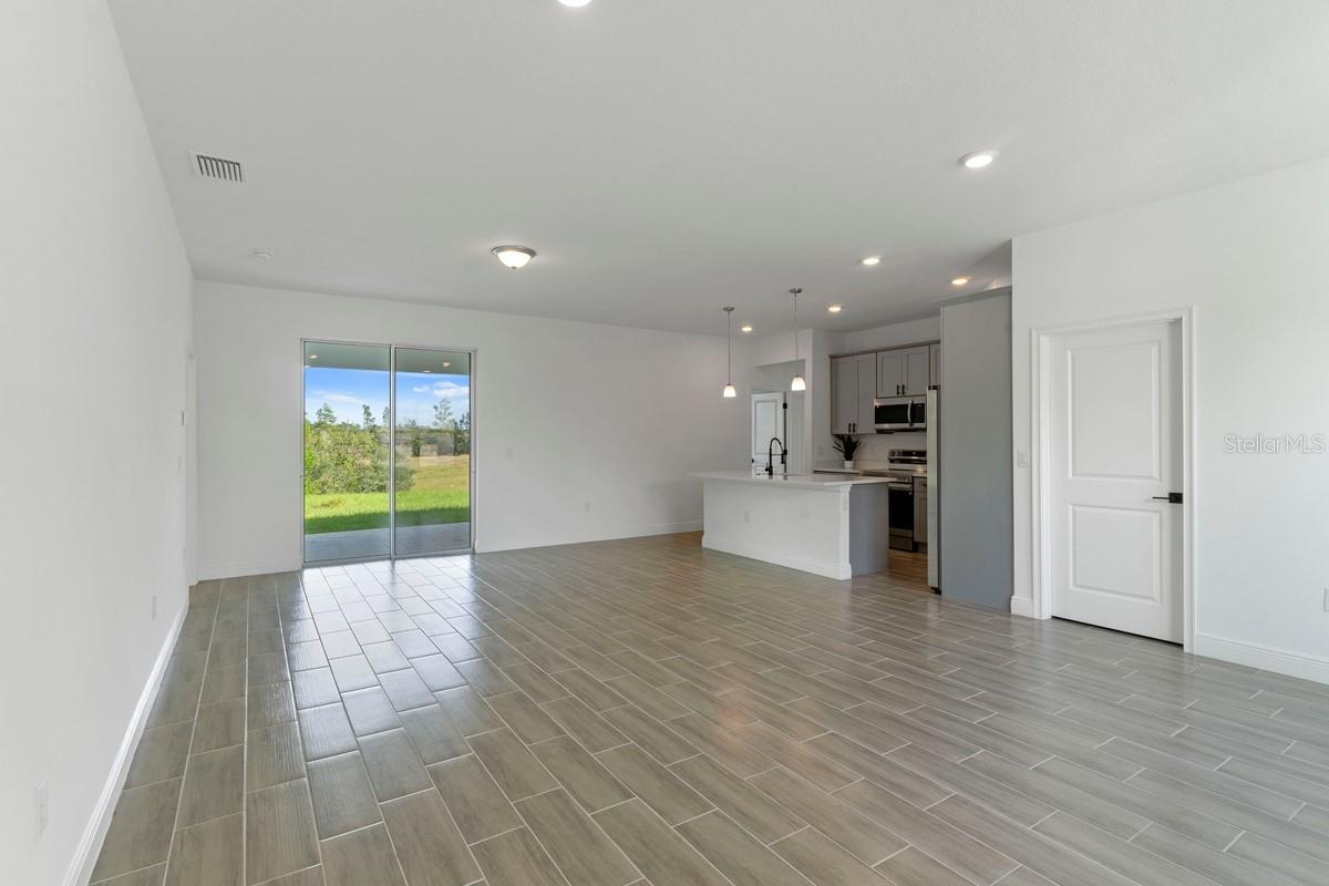 Photo 5 of Single Family Residence at 16373 Southwest 48th Cir, Ocala, FL 34473 | MLS# O6251757 | | Sold on 2025-01-06