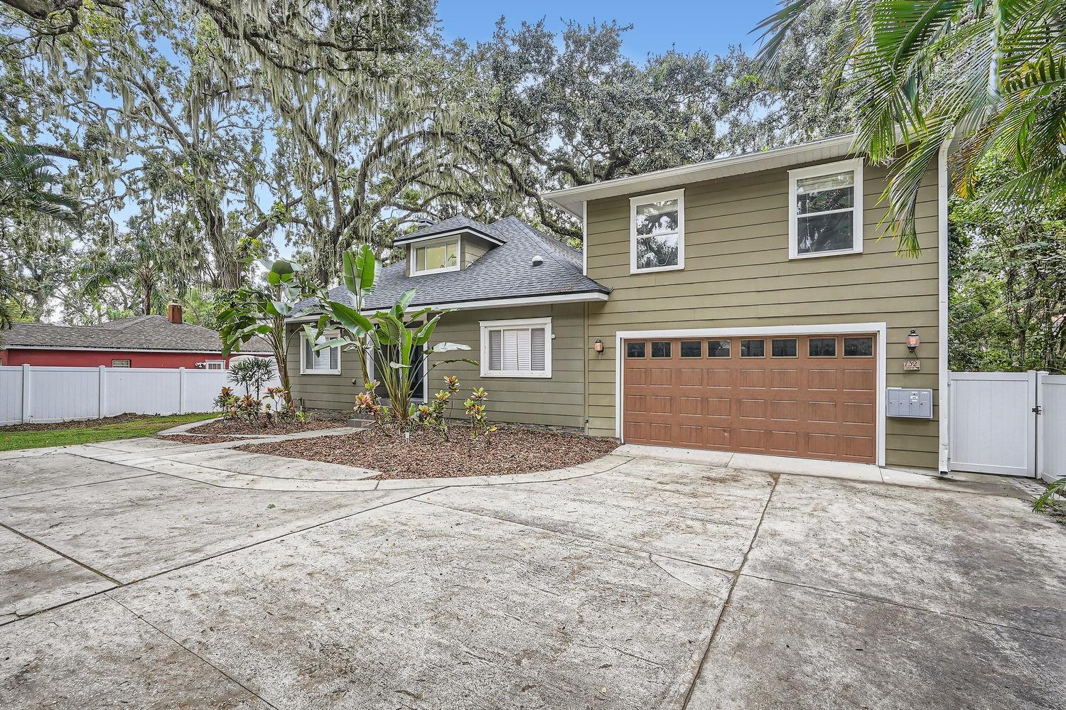 Homes for sale in Orlando, FL | 734 S Mills Ave, Orlando, FL 32801 | MLS# O6253101