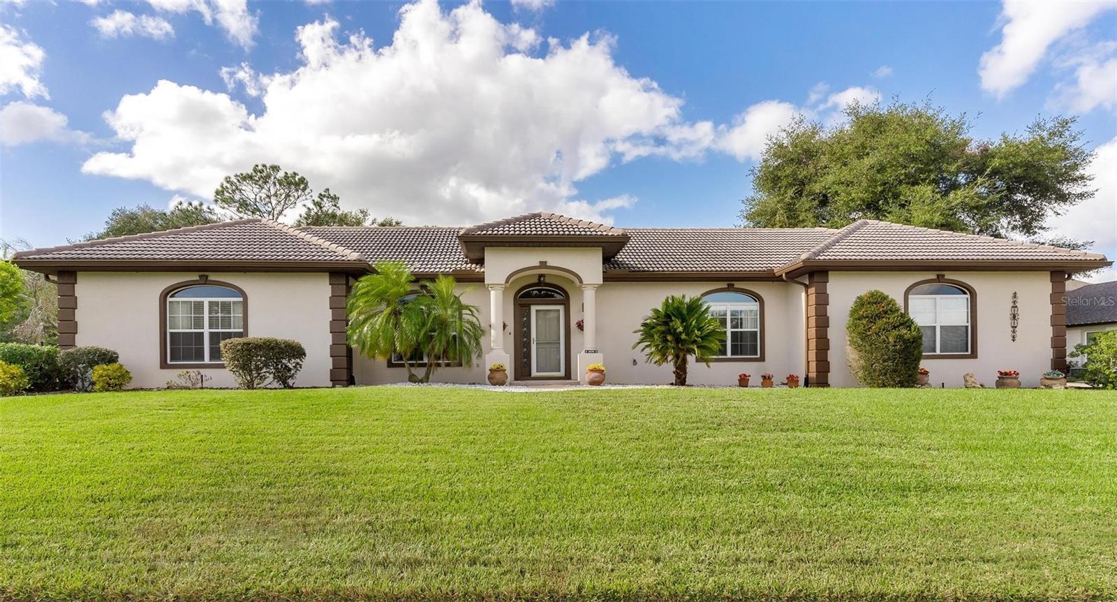 Homes for sale in Lady Lake, FL | 6178 Spinnaker Loop, Lady Lake, FL 32159 | MLS# G5089298