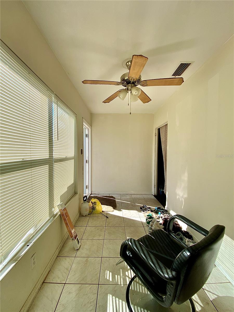 Homes for sale in Saint Petersburg, FL | 2827 16Th Ave S, Saint Petersburg, FL 33712 | MLS# A4634160