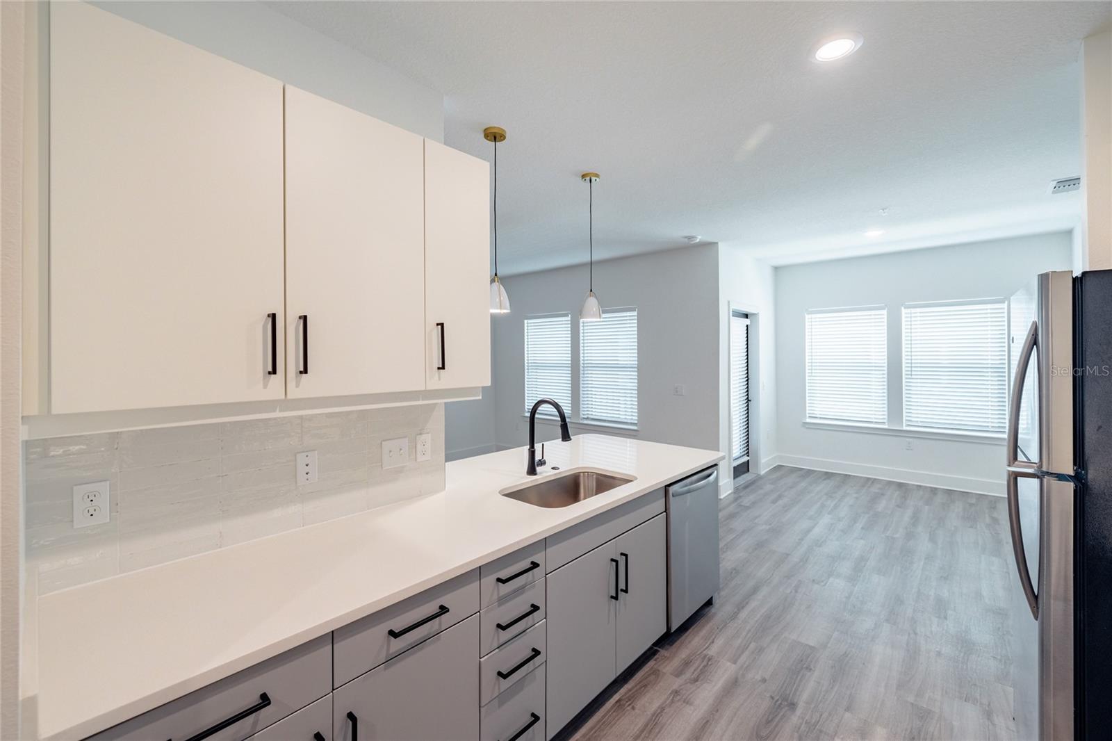 Homes for sale in Sarasota, FL | 1420 Lakefront Dr #6313, Sarasota, FL 34240 | MLS# A4638377