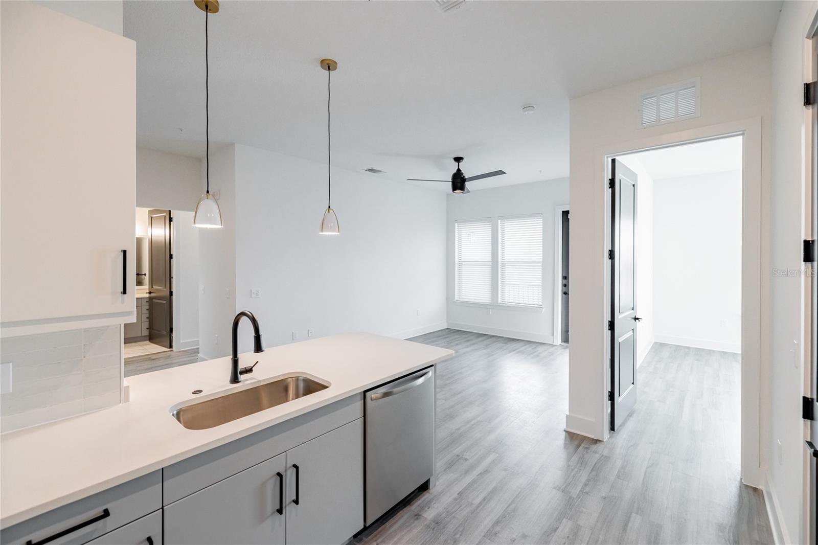 Homes for sale in Sarasota, FL | 1420 Lakefront Dr #2306, Sarasota, FL 34240 | MLS# A4638383