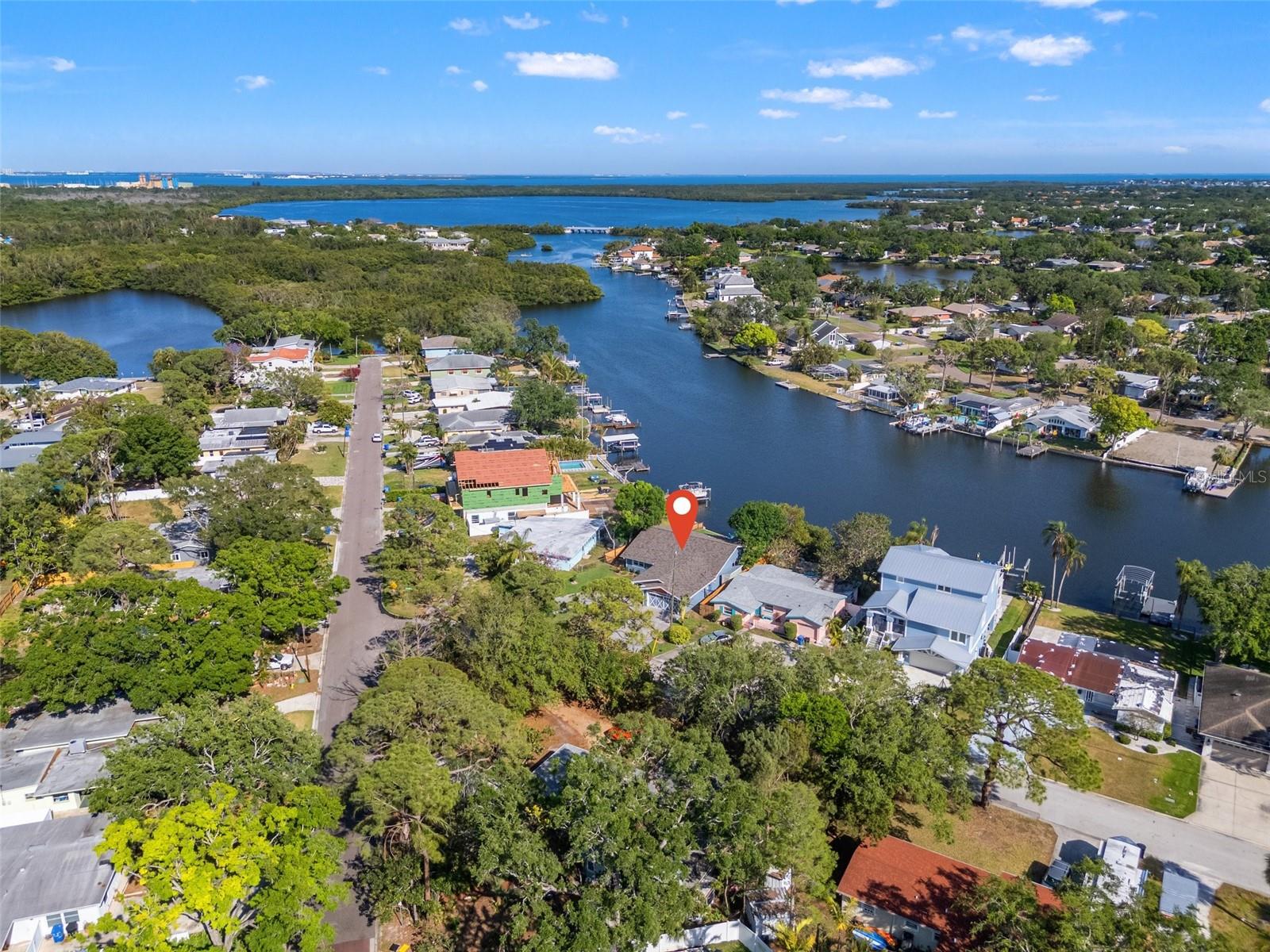 Homes for sale in Saint Petersburg, FL | 292 Sunlit Cove Dr Ne, Saint Petersburg, FL 33702 | MLS# TB8363055