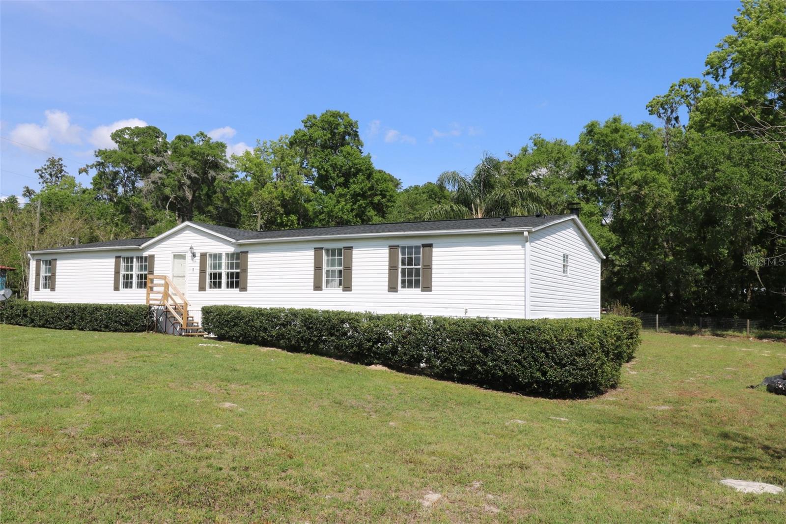 Homes for sale in Belleview, FL | 11299 Se 40Th Ave, Belleview, FL 34420 | MLS# OM697631