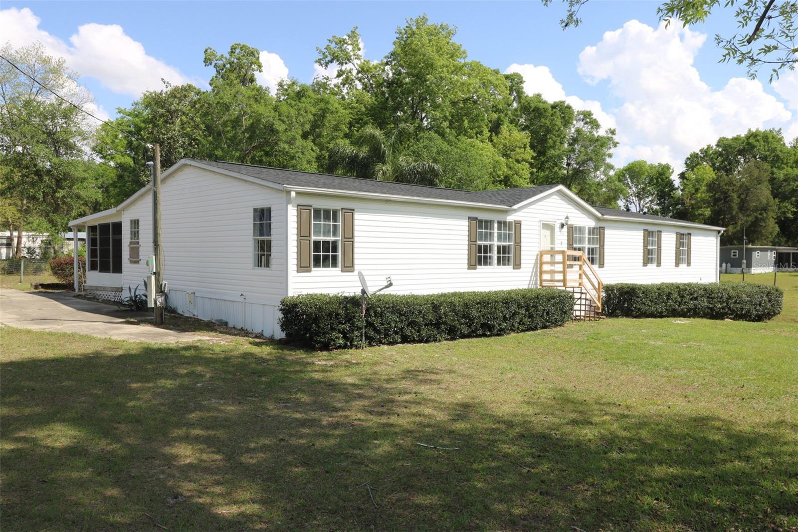 Homes for sale in Belleview, FL | 11299 Se 40Th Ave, Belleview, FL 34420 | MLS# OM697631