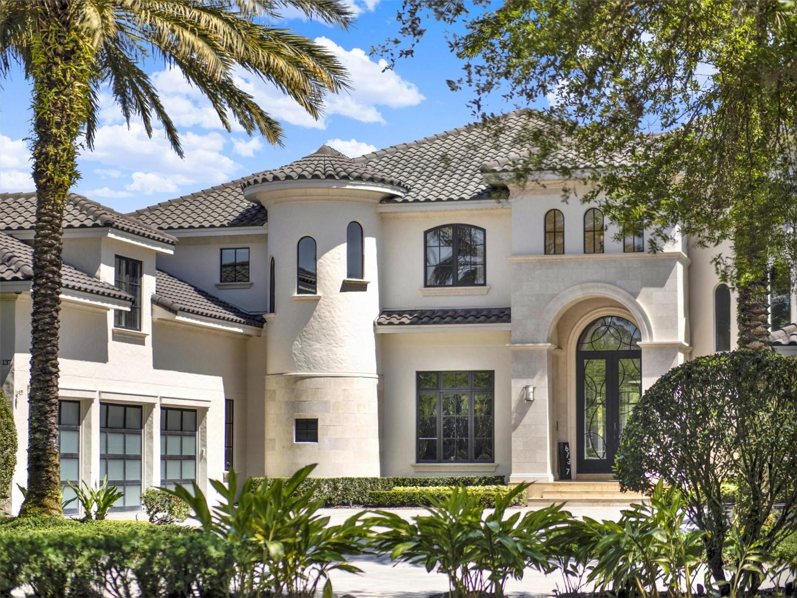 Homes for sale in Windermere, FL | 6137 Grosvenor Shore Dr, Windermere, FL 34786 | MLS# O6294487