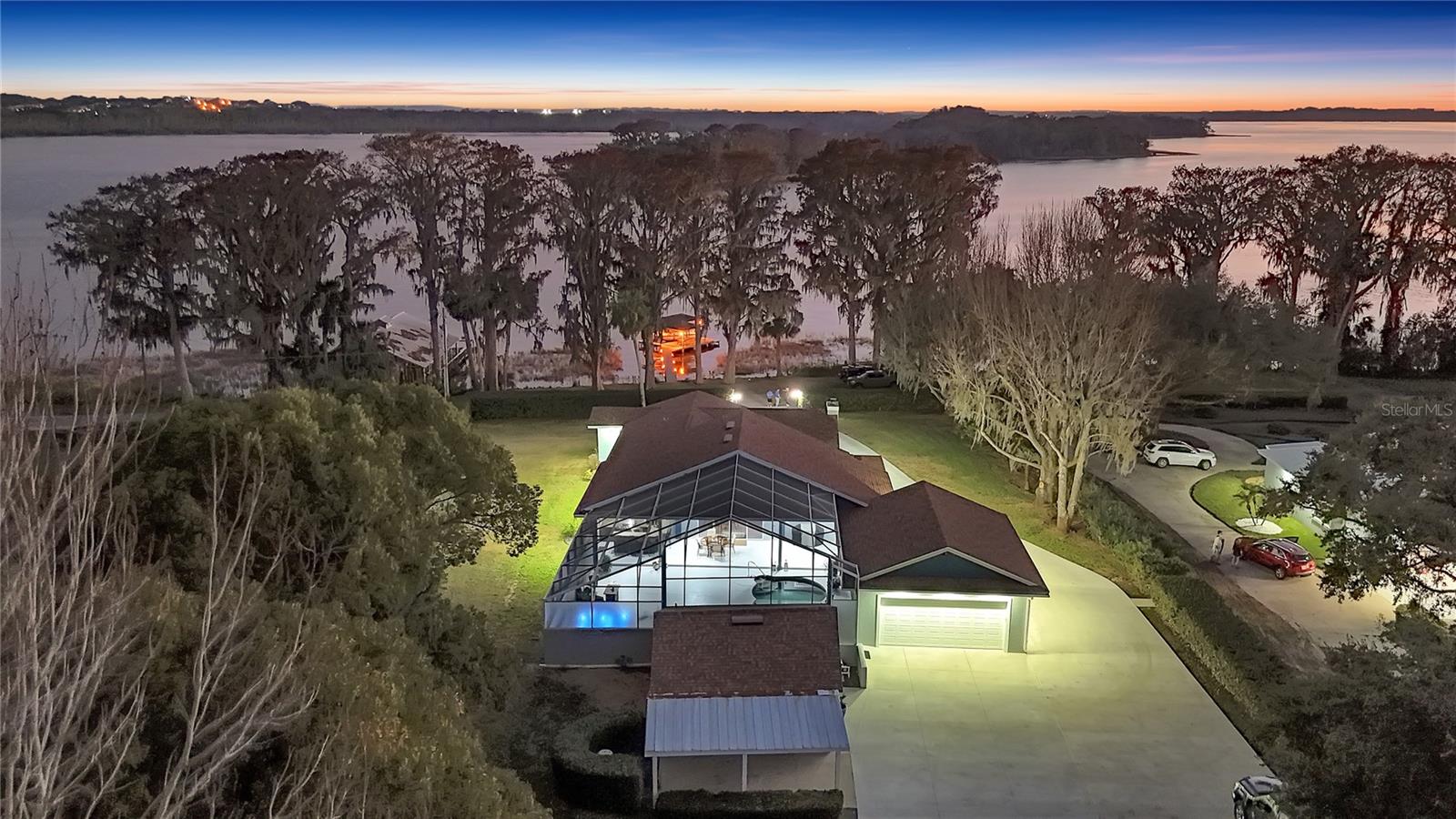 Homes for sale in Tavares, FL | 11619 Lane Park Rd, Tavares, FL 32778 | MLS# G5094987