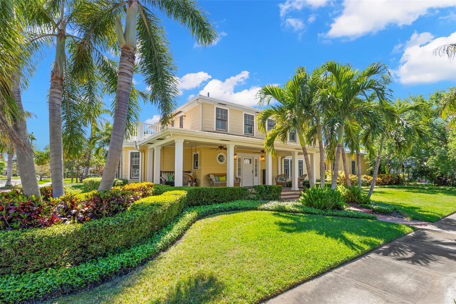 Homes for sale in Saint Petersburg, FL | 556 21St Ave Ne, Saint Petersburg, FL 33704 | MLS# TB8369226