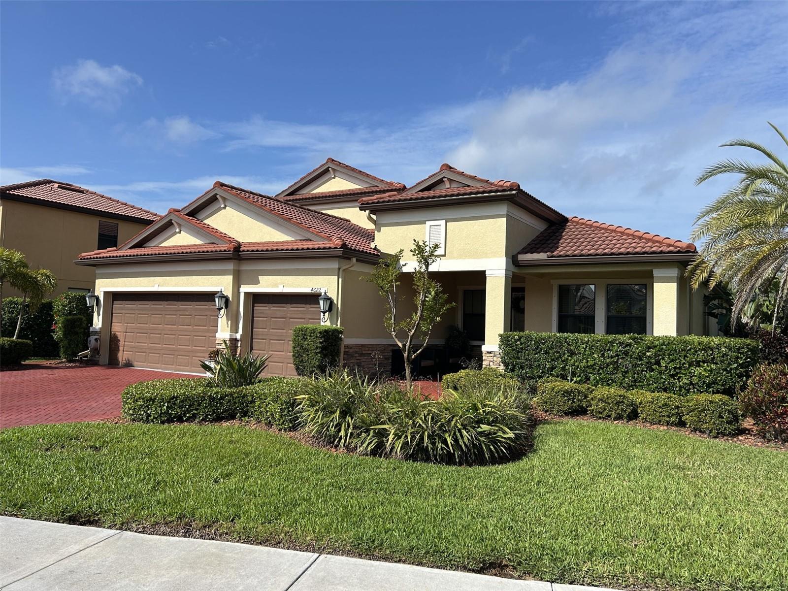 Homes for sale in Palm Harbor, FL | 4622 Grand Lakeside Dr, Palm Harbor, FL 34684 | MLS# A4647905