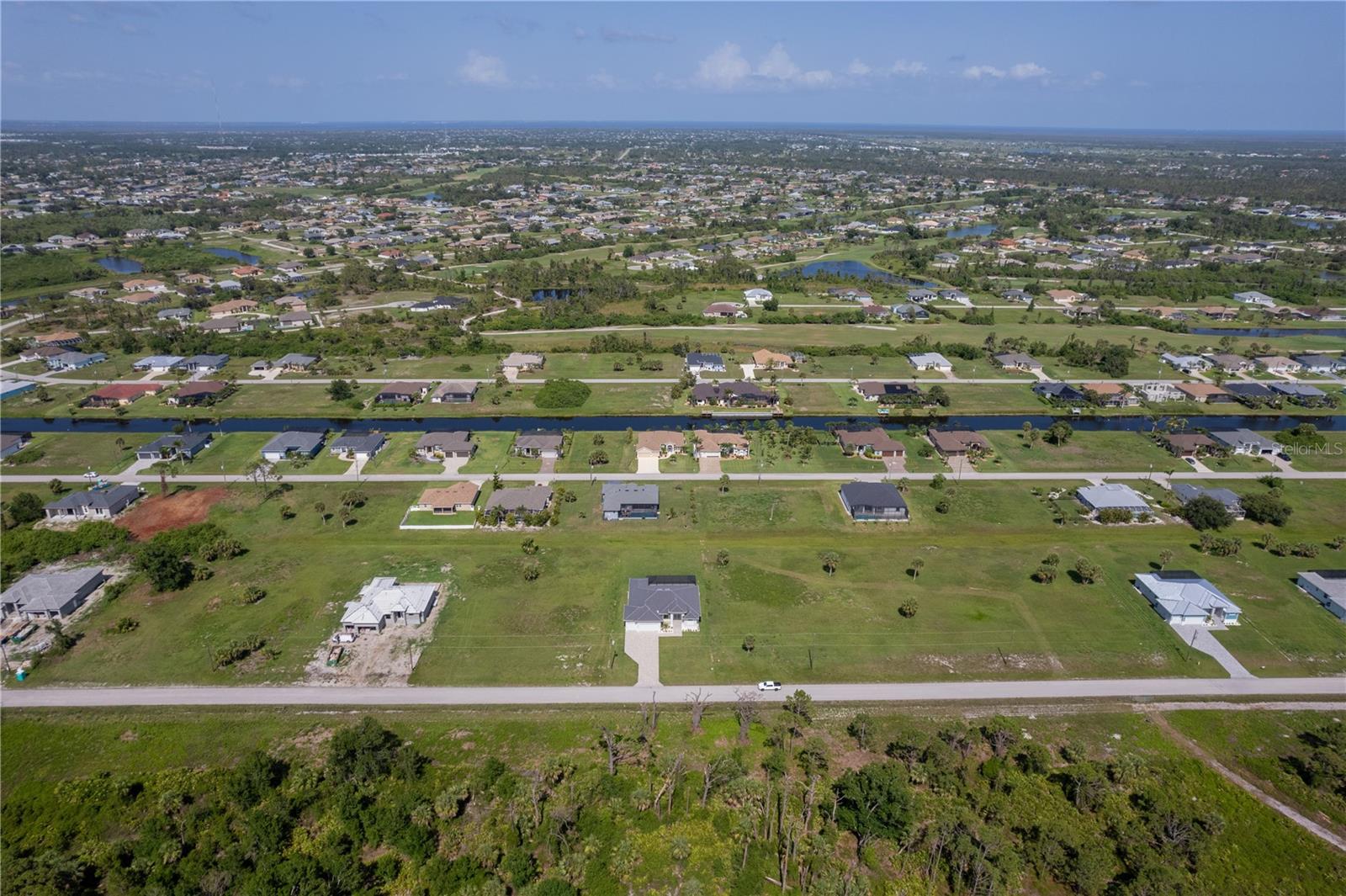 36th image of 193 Rotonda Blvd S, Rotonda West, FL 33947 | MLS# O6302053