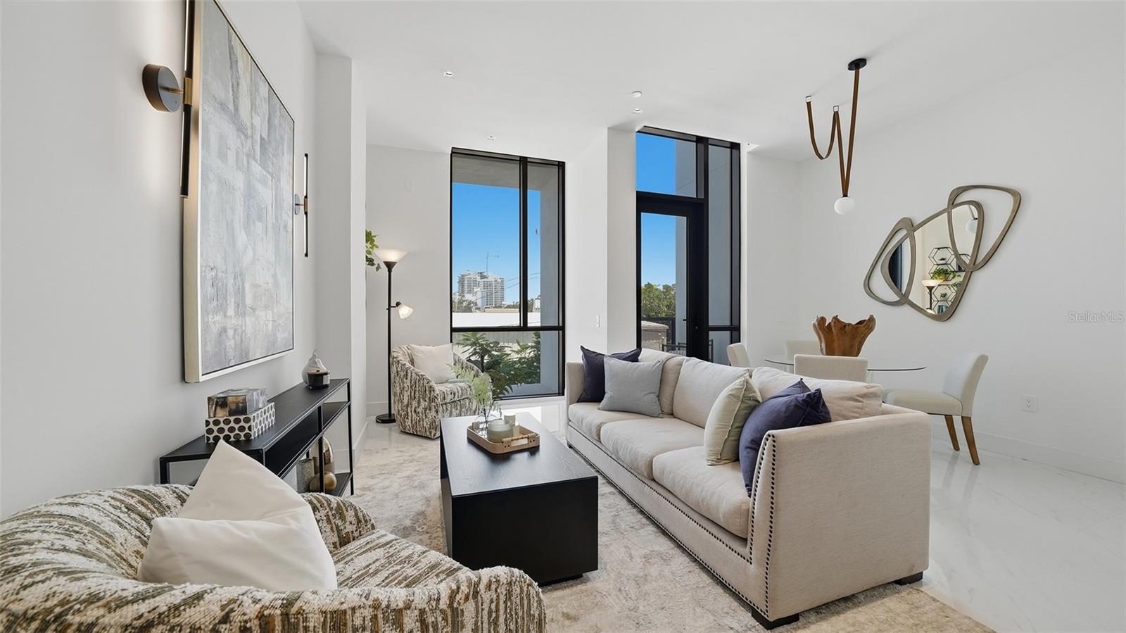 4th image of 430 Kumquat Ct #202, Sarasota, FL 34236 | MLS# A4650002