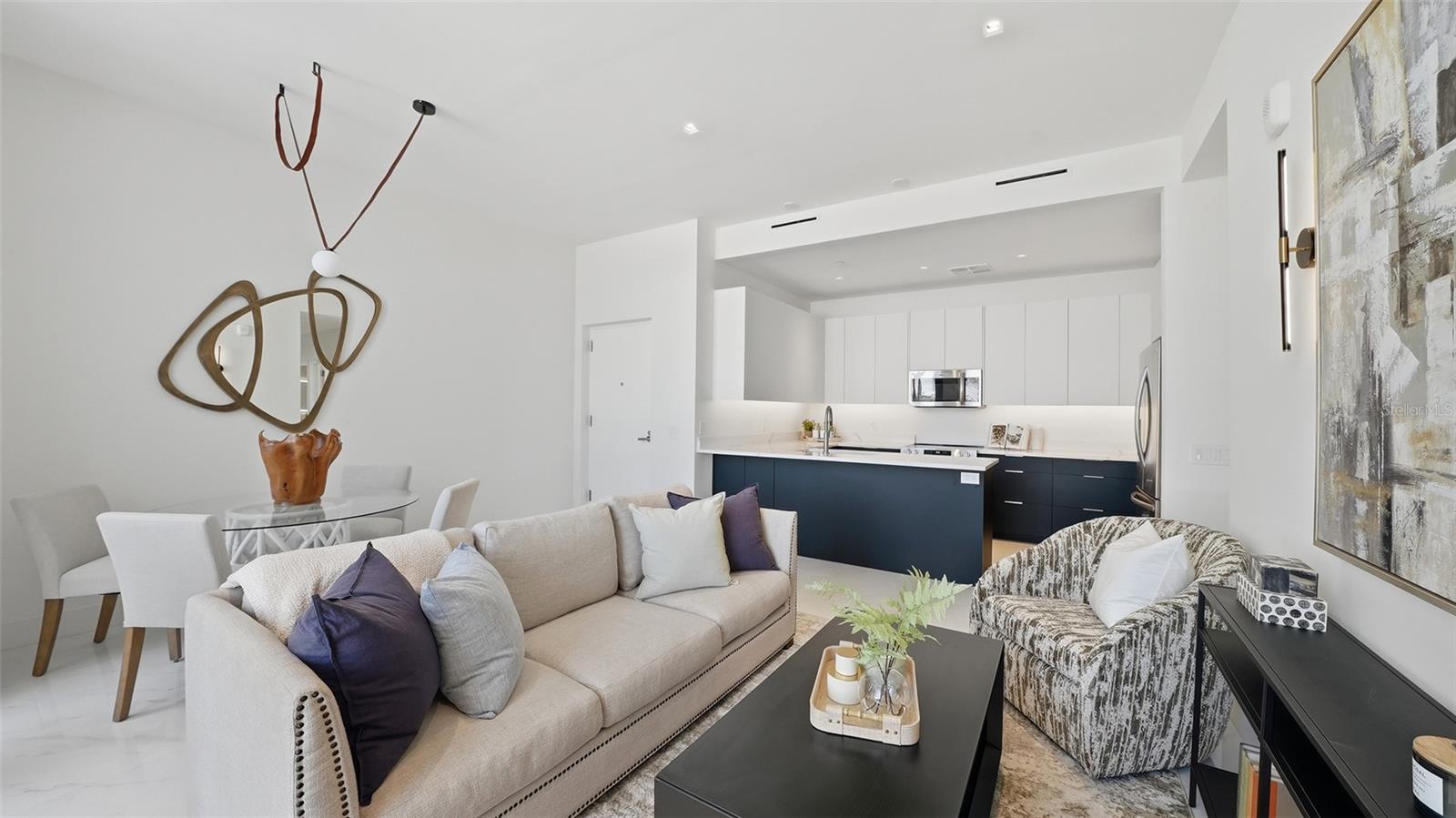 5th image of 430 Kumquat Ct #202, Sarasota, FL 34236 | MLS# A4650002