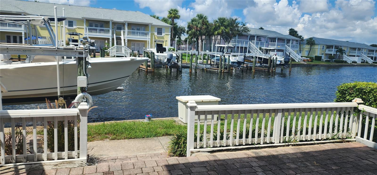 Homes for sale in Saint Petersburg, FL | 5215 Coquina Key Dr Se #B, Saint Petersburg, FL 33705 | MLS# TB8379477